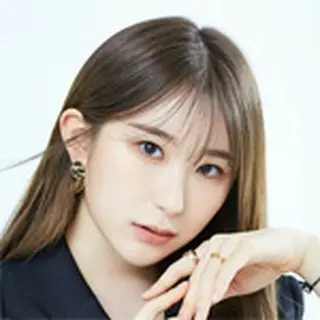 LEE CHAE YEON（EX IZONE）