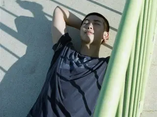 Lagu solo RM BTS, "Nuts," menduduki puncak iTunes... sebuah kejutan setelah 1 tahun 7 bulan sejak dirilis.